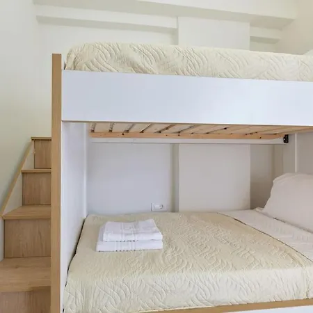 Apartamento Comfy Apartmt Near With Pool Dining Area *